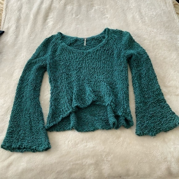 𝅺FREE People Womens Cropped Bell Sleeves Sweater - Picture 3 of 11